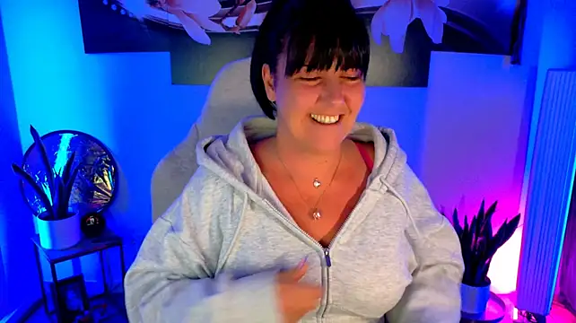 NatiLove35 - Titten zeigen