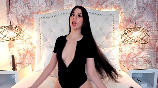 ScarletMore - Show tits and kiss 💋