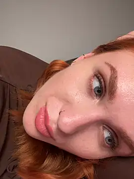 ChiaraVelvet - Show Boobs and Play for 1 min 🍒