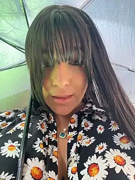 AlanaRouss - Squirt in public