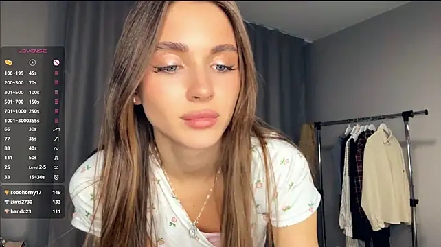 Veluxe - Show my panties and spank ass