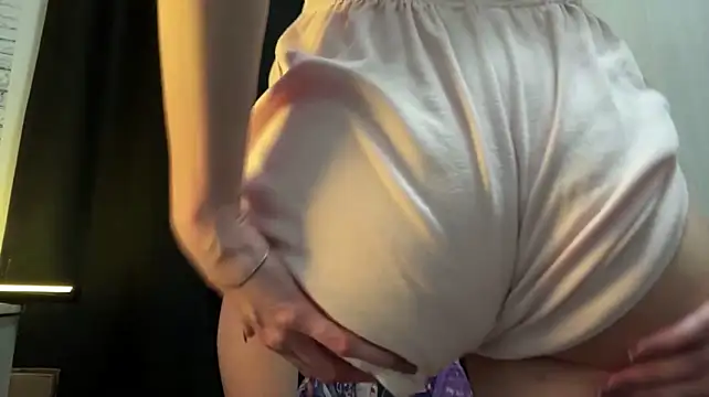 Babysmall_girl - ass tease