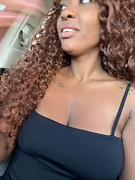Angel_preta - Tirar a calcinha no carro