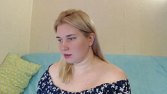 MmmPinUpGirl - DILDO IN PUSSY