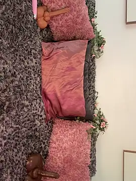 NikkiRylie - boobs out + legs up 🍒