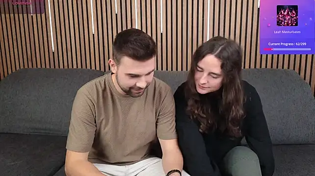 Leahxleon - 💦 Leah Rubs Her Pussy