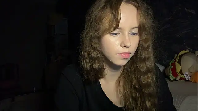 Curlyhaired - a gentle touch on the cheeks