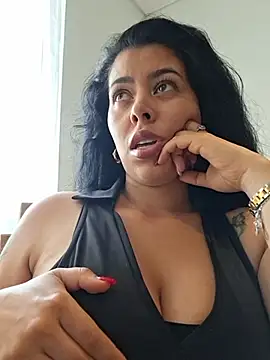 Luianna - Oil show and bouncing ass