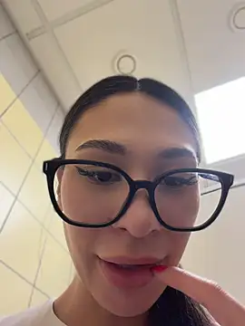 Aria51 - put BIG hush in ass to bzzzz🍑🔌