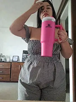 Yuli_x97 - Fingers pussy cum