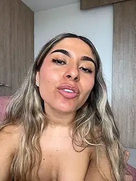 Kataliina___ - show boobs+blowjob