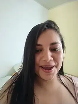 BlueeDiamond - 🍒Show tits🍒