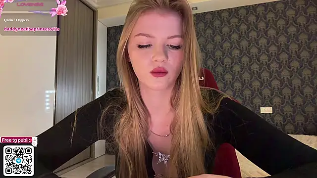 Jenny_Skinner20 - doggy position💞