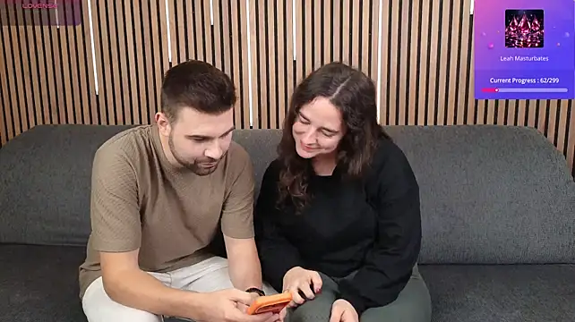 Leahxleon - 💦 Leah Rubs Her Pussy