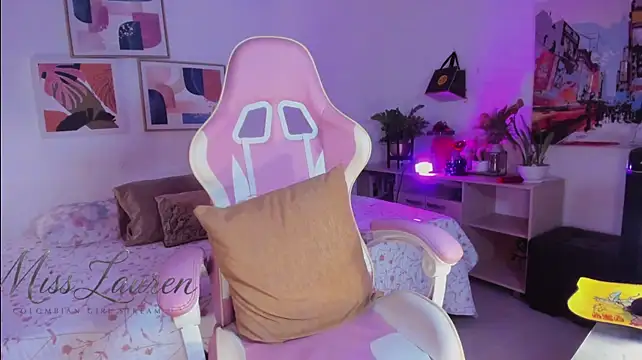 Misslaurenn - Clamps + sucking nipples