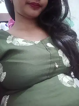 Avii5 - Showing boobs