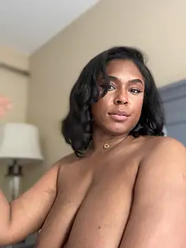 CandyLuxxxx - Flash my tits and pussy ♥️ vid last tip