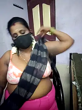 Tamil_manju - Oil on boobs