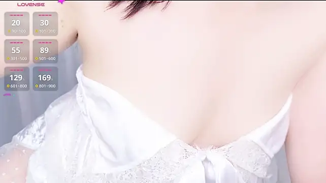 Yinzi_ - "期待独有的浪漫“ ... ( 特写大奶头+乳头夹3分钟）