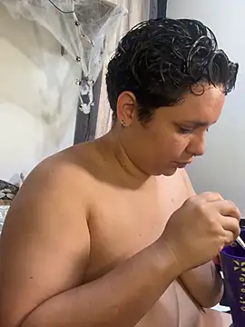 Mabelydani - Dani rides a dildo and you earn 5 photos