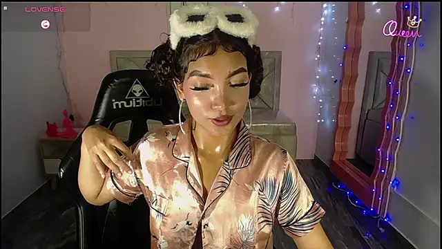 CamilaVixen_ch - Take off bra and Salva
