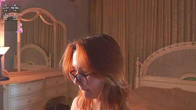 FrediaPfeiff - Play with my pussy and choke myself
