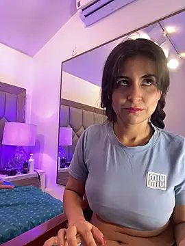 AitanaVelez - show bobs