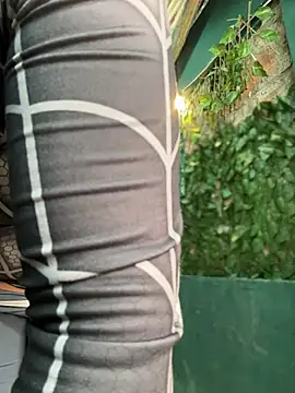 Uma_patna0 - PUT MILK IN open holes