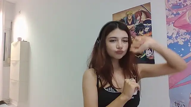 BerniceDigennaro - show my tits in a close-up