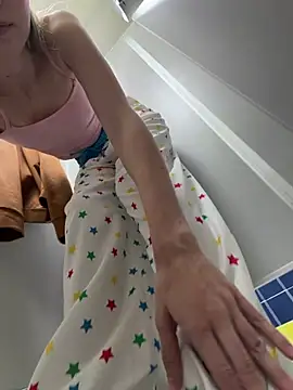 Lia-see-ya - Surprise with panties color in WC 🫢💦