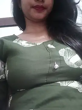 Avii5 - Showing boobs