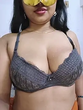 Desi_seductress - Choco syrup on boobs lush control 5 mins