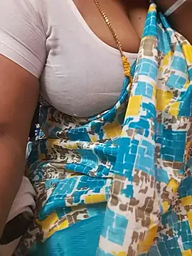 Tamil_Ammani - Boobs show😜😜😝🥰🔥🔥🔥