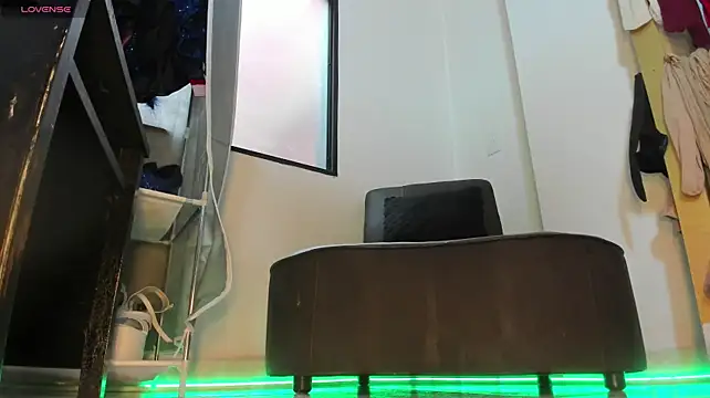 Violetmontan - waterfall blowjob on your cock
