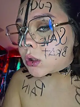 Laura_takint - buckles on my ass x50