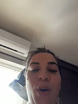 Siri_Luxx - FULL NAKED + OIL IN BODY 💦