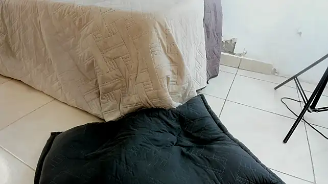 Keyla_mejia - YOUR COCK BEWTWEEN MY ASS NAKED