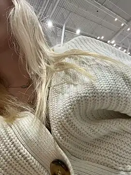 AngelinaTous