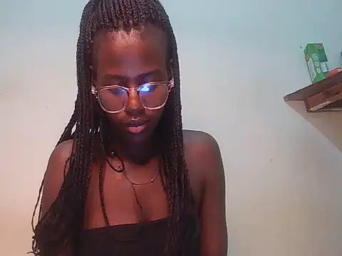 Petite_ebonyfantasy
