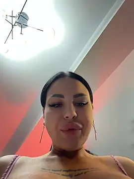 NaomyFlame - Make rain 💦 video for last tip