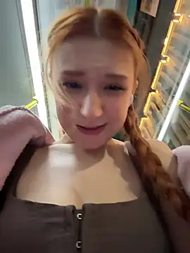 Katexxxx - tight cameltoe on your face 💦