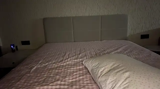 VivianLady - Make my boobs wet and nipps visible😈
