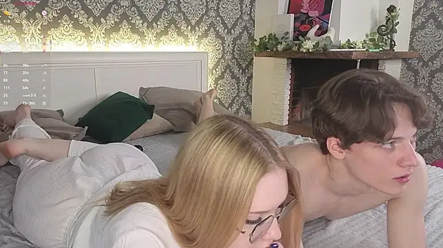 Gilded_trace - minute of toy control on the pussy