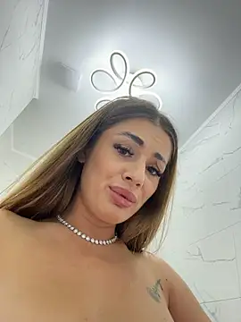 IsabellaEtthan - PussyCloseUp+SpankClit+Vid+Whatsapp