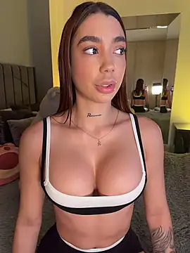 Evelyn_Claiire - take off my top