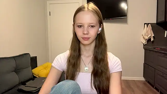 DionnaStrech - my smile will make ur day brighter <3