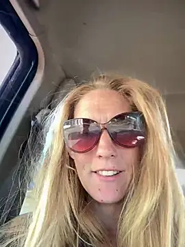 GoldenFlameGoddess - Booo! 👻