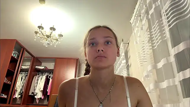 Romy_Grei - show ass