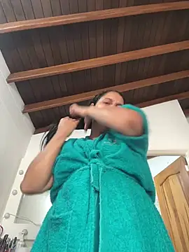 Siri_duque - Meter dos dedos en el coño