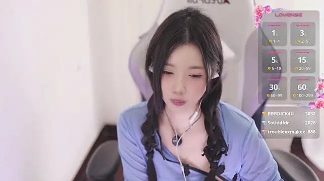Kitty_baby77 - 完成任务 全裸M腿 5分钟
